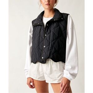 FP MOVEMENT Quinn Quilted Puffer Vest Black size small NWOT